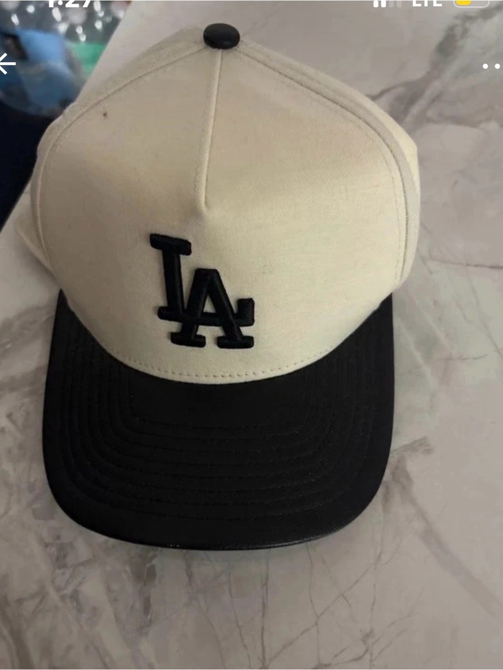 New Era LA Logo Cap - Cream Crown with Black Visor